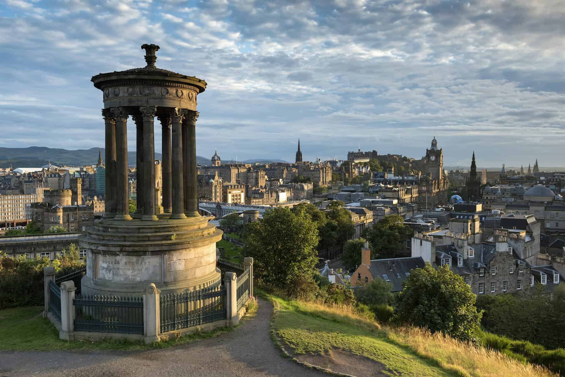 United Kingdom, Scotland, Edinburgh, City view from Carlton Hill with Dugald Stewart Monument